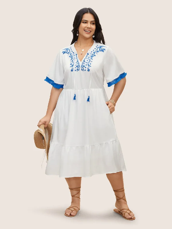 Spring Fashion Boho Print Embroidered Tassel Trim Midi Dress