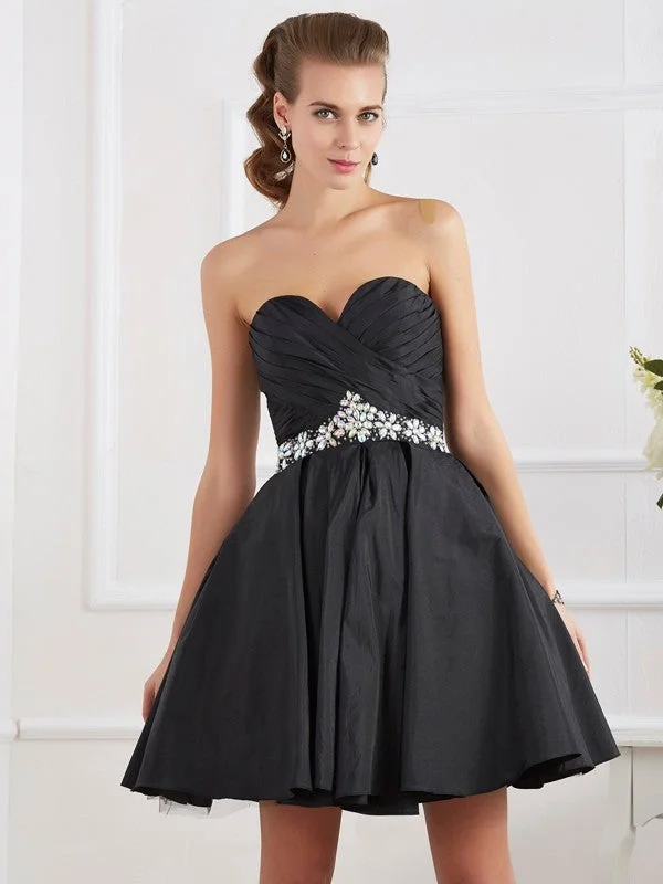 Unleash Your Trend Driven Style A-Line/Princess Sweetheart Sleeveless Beading Short Taffeta Homecoming Dresses