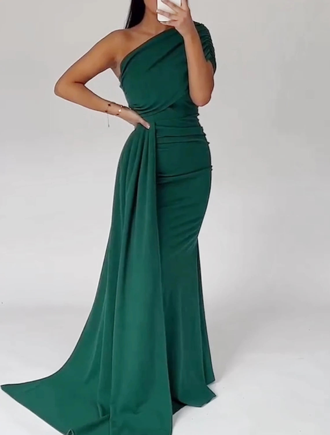 Elegant Details Mermaid / Trumpet Evening Gown Elegant Dress Formal Christmas Red Green Dress Sweep / Brush Train Short Sleeve One Shoulder Satin with Pleats Ruched