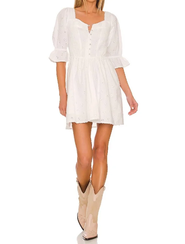 Hollywood Glam Award - Show Style Bo Mini Dress In White