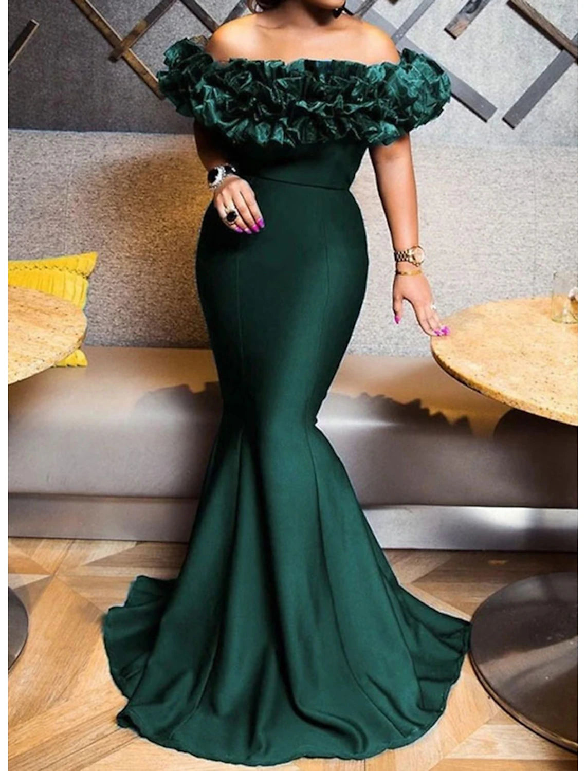 Effortless Comfort Mermaid Evening Gown Emerald Green Dress Christmas Red Green Dress Engagement Sweep / Brush Train Short Sleeve Off Shoulder Stretch Satin with Sleek