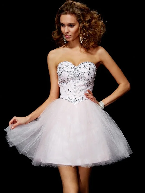 Redefining Women's Style A-Line/Princess Sweetheart Sleeveless Beading Short Organza Homecoming Dresses