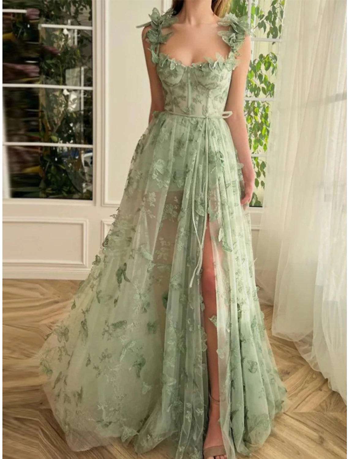 Fashion Forward A-Line Prom Dresses Elegant Dress Formal Sweep / Brush Train Sleeveless Square Neck Tulle with Pleats Slit Appliques 3D Butterflies Dress