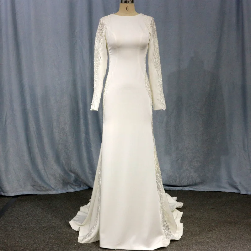 Enjoy Discount Low Back Wedding Dress High Neck Bridal Gown with Long Sleeve