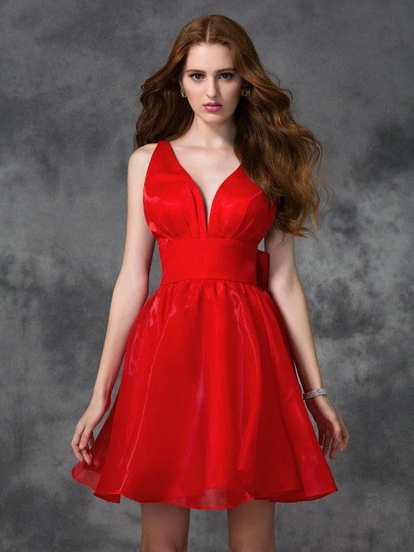 Limited Time Special Offer A-line/Princess V-neck Sash/Ribbon/Belt Sleeveless Short Organza Cocktail Dresses