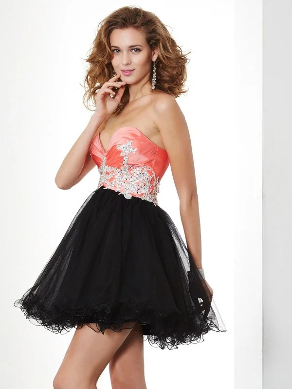 Versatile Wardrobe Essentials A-Line/Princess Sweetheart Sleeveless Applique Short Taffeta Homecoming Dresses