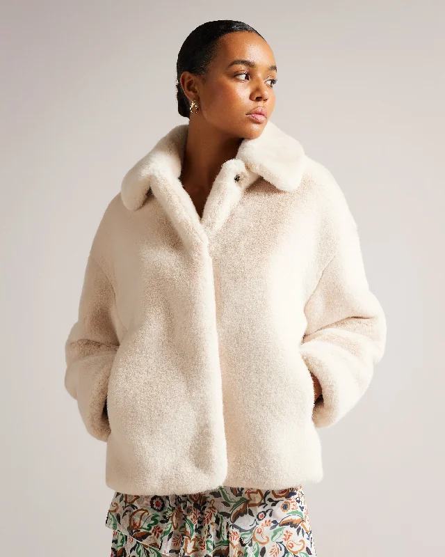 Formal Outfit Liliam Short Faux Fur Coat With Rounded Collar Ivory