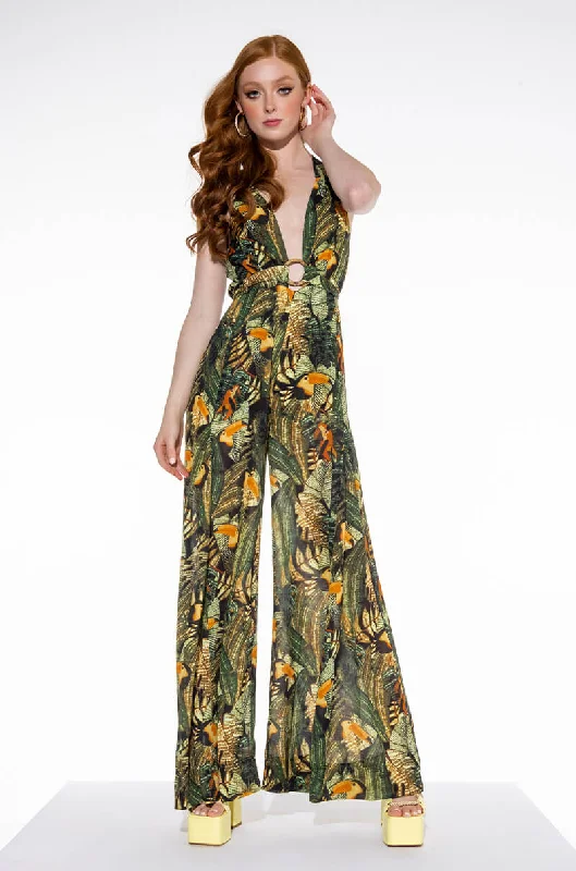 Weekend Exclusive BAECATION LOOK HALTER TOP JUMPSUIT